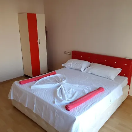 Apartment Home Pensionat 3*